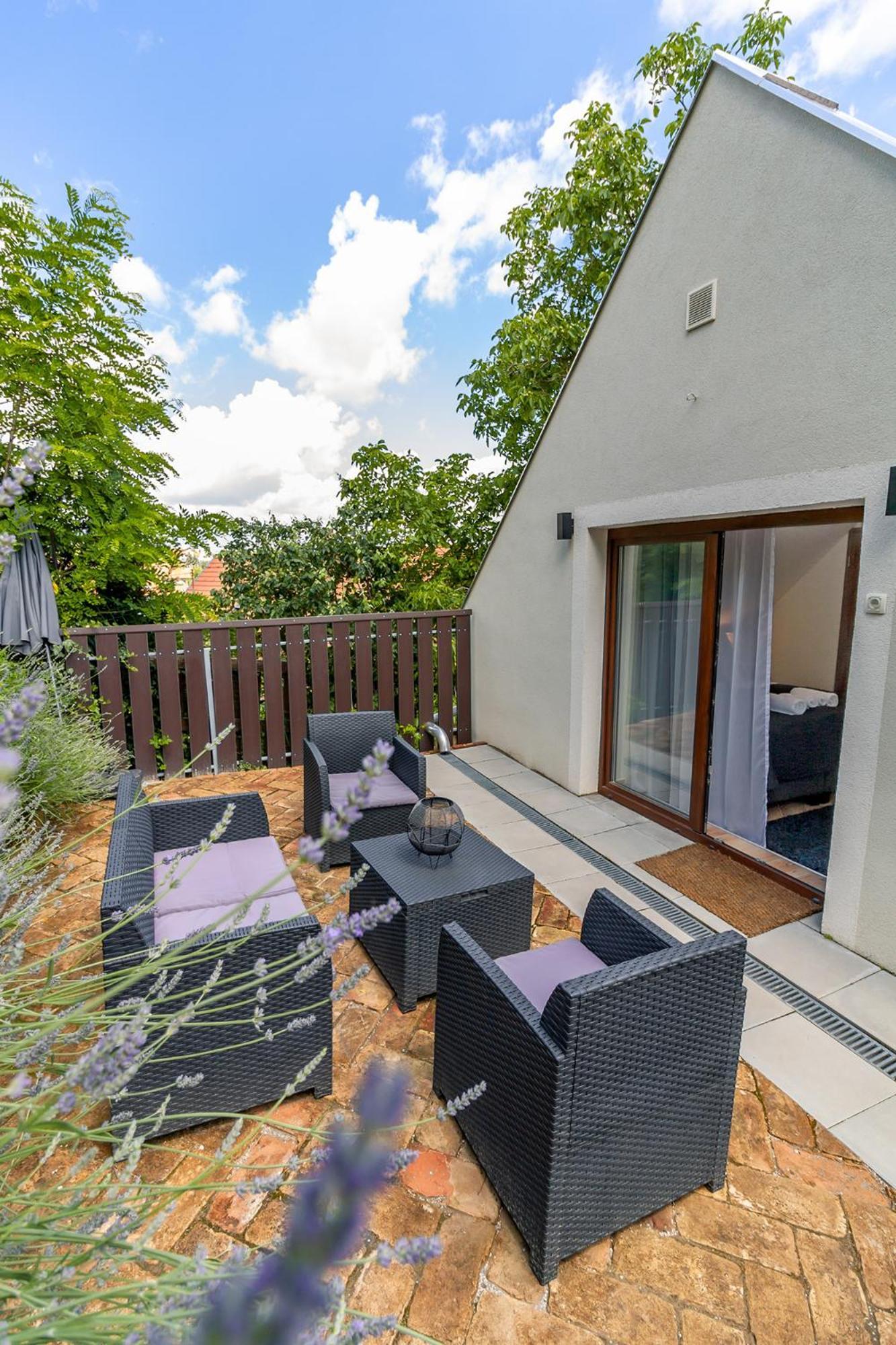 Monbuhim Comfort Veszprem Exterior photo